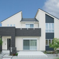 テラスデッキのある家