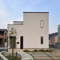 静けさと心地よさを大切にしたシンプル住宅